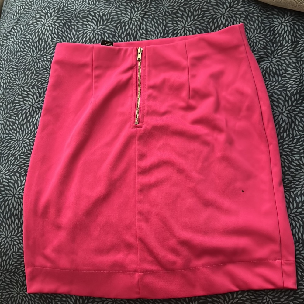 Pink skirt - Picture 2 of 2
